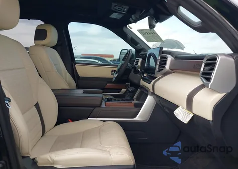 2023 Toyota Tundra 1794 Edition z USA, uszkodzony, nr VIN 5TFMA5DB5PX100376